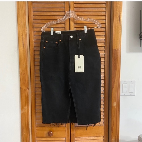 NEW Levi's Black Deconstructed Denim Pencil Skirt - Picture 5 of 12